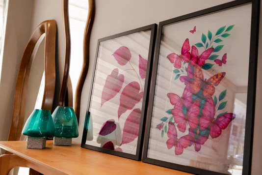 Quadro Asas em Movimento com Moldura A25 Por Estúdio Flora