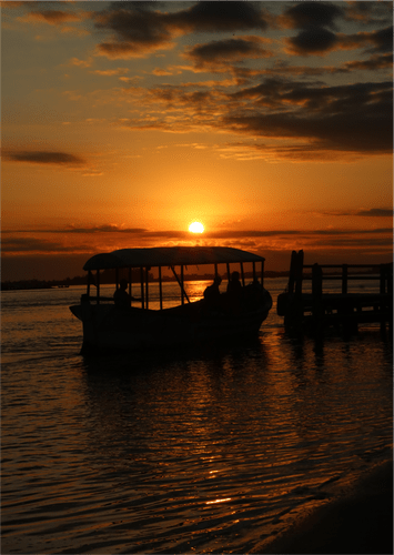Quadro Barco, Pessoas e Pôr do Sol Por Cida Hoffmann