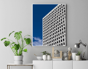 Quadro Fachada Contemporânea em Dia de Céu Azul Por Ivan Araújo