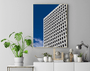 Quadro Fachada Contemporânea em Dia de Céu Azul Por Ivan Araújo