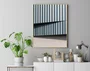 Quadro Luz, Sombra e Geometria em Fachada Contemporânea Por Ivan Araújo